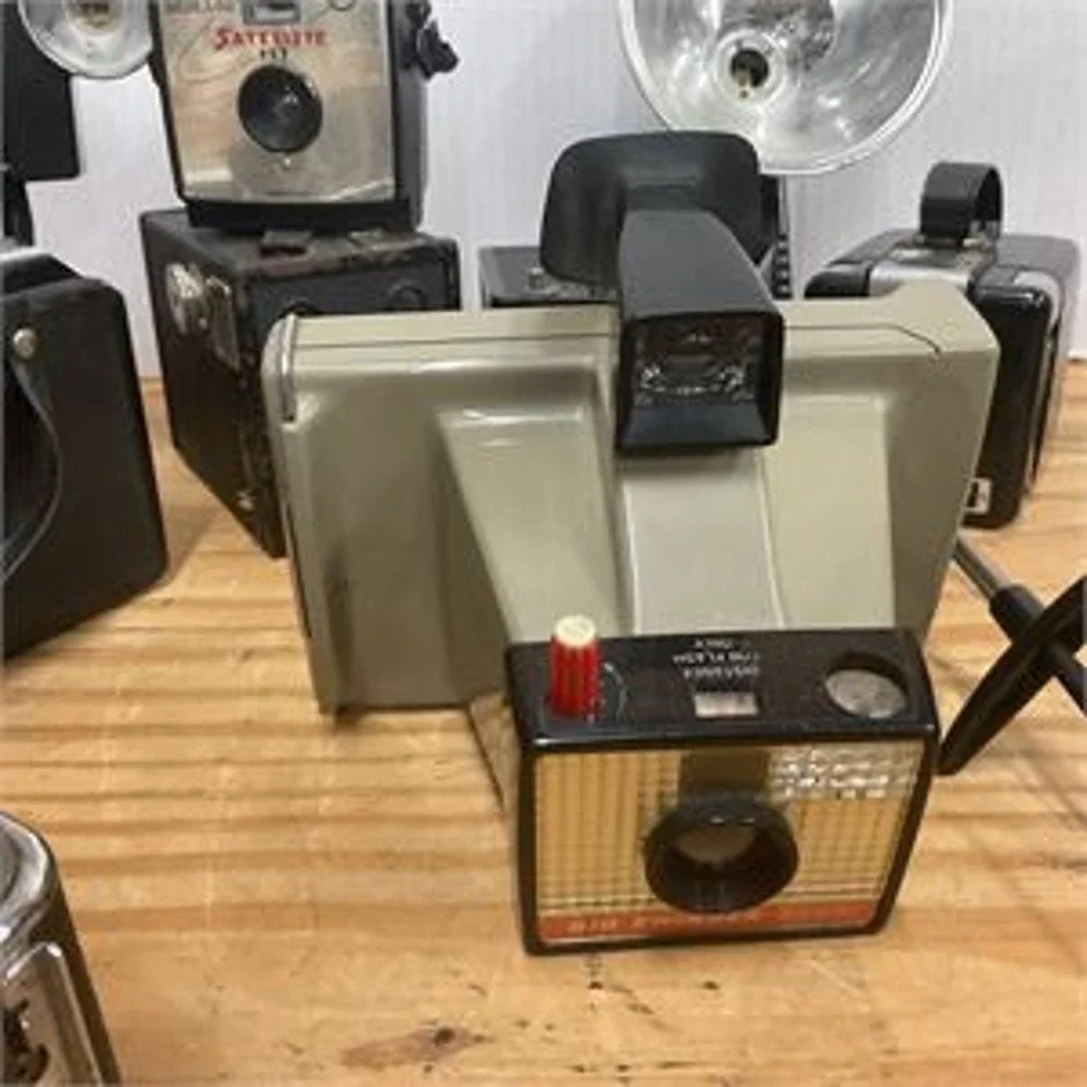 Vintage Camera Lot Kodak Brownie Hawkeye Ansco Mercury Folding Flash Collection